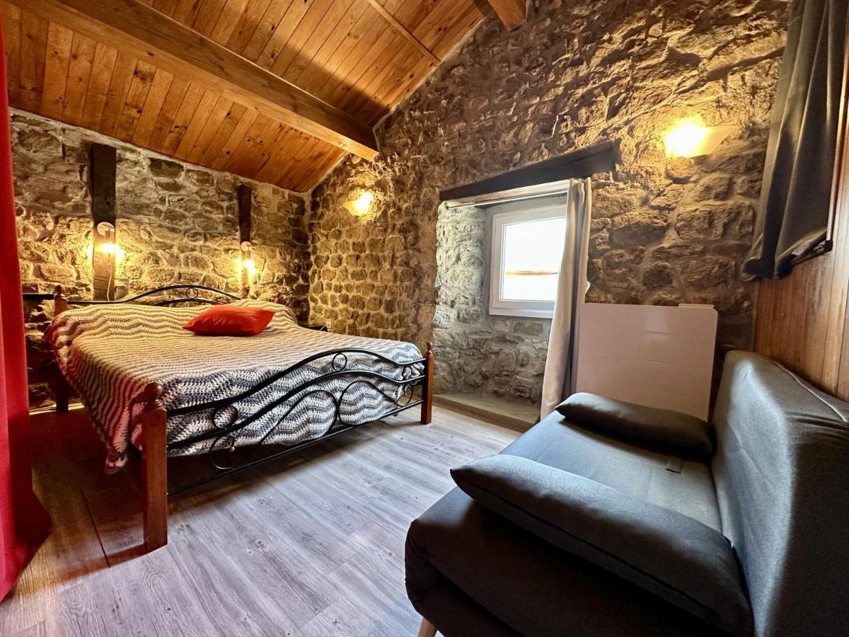 Holiday home La Bombine Pereyres